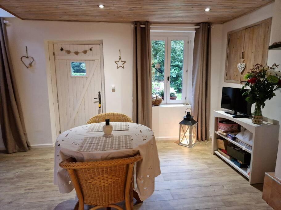 Petit Cottage Breton Saint-Mayeux 外观 照片